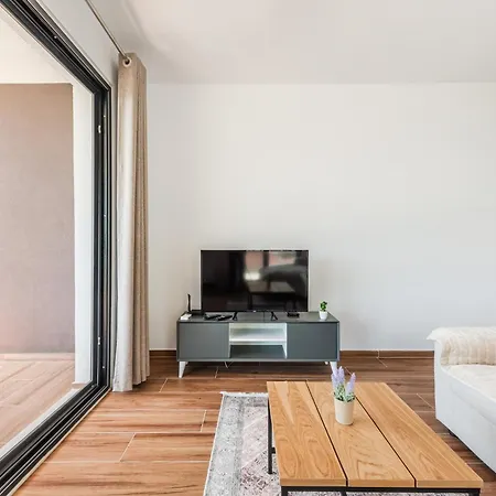 Appartamento Exclusive Seafront By Pikhost