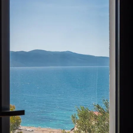 Apartamento Exclusive Seafront By Pikhost *