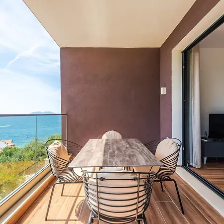 Exclusive Seafront By Pikhost Vlorë