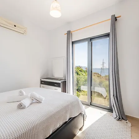 Exclusive Seafront By Pikhost *