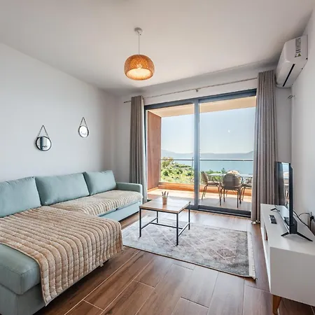 Exclusive Seafront By Pikhost Vlorë