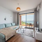 Exclusive Seafront By Pikhost Влёра