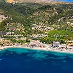 Exclusive Seafront By Pikhost *