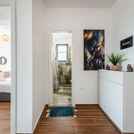 Exclusive Seafront By Pikhost Appartement Vlorë