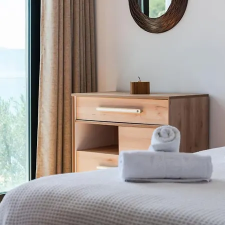 Apartman Exclusive Seafront By Pikhost