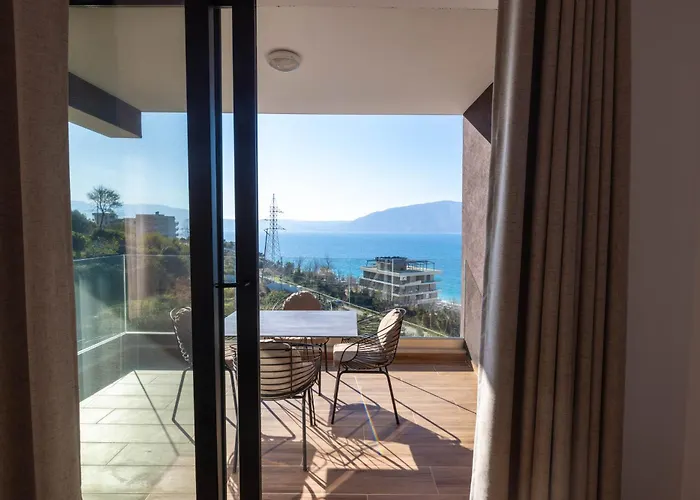 Exclusive Seafront By Pikhost *