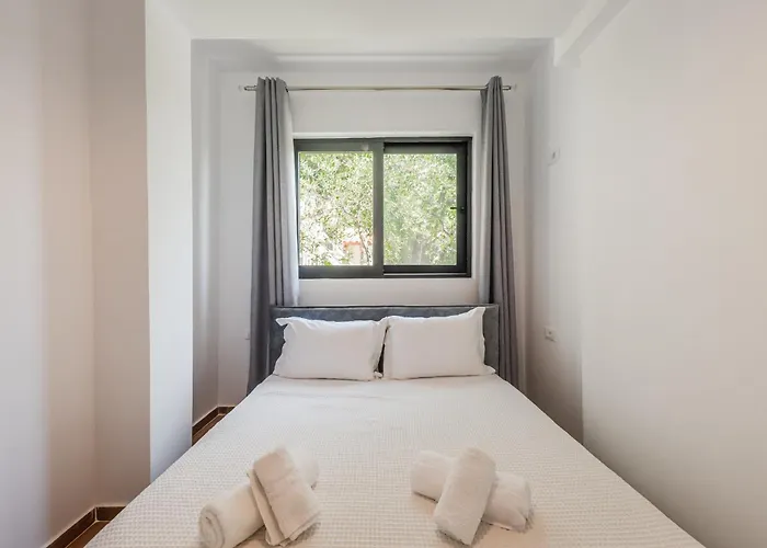 Exclusive Seafront By Pikhost Appartement Vlorë