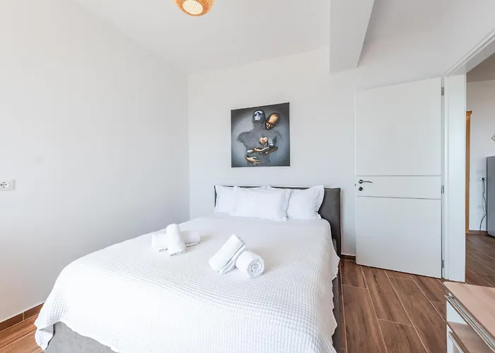 Exclusive Seafront By Pikhost Vlorë