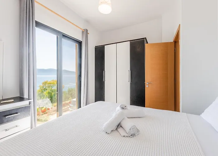 Exclusive Seafront By Pikhost Appartement Vlorë