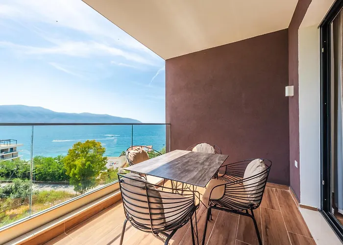 Exclusive Seafront By Pikhost Appartement