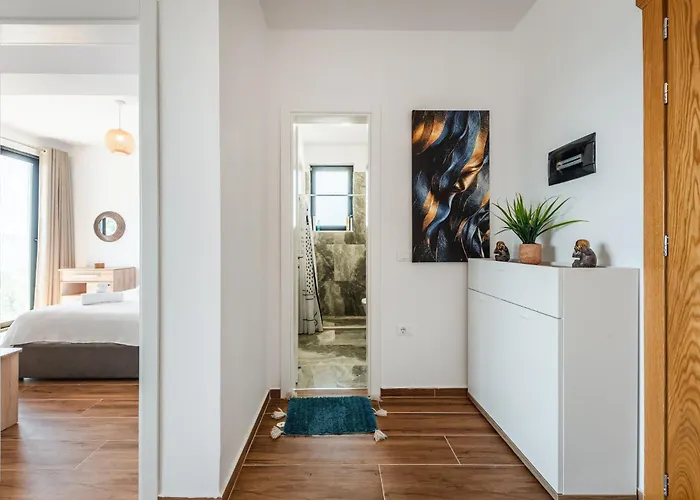 Exclusive Seafront By Pikhost Appartement Vlorë