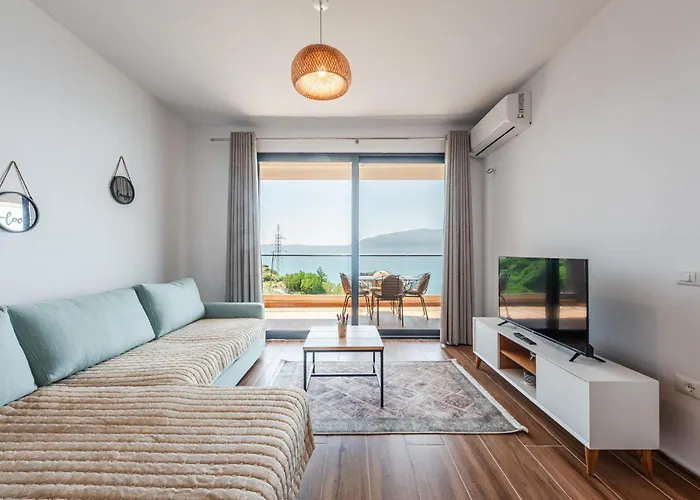 Exclusive Seafront By Pikhost Appartement Vlorë