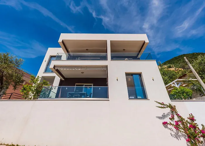 Exclusive Seafront By Pikhost * Vlorë