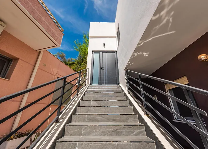 Exclusive Seafront By Pikhost Appartement Vlorë