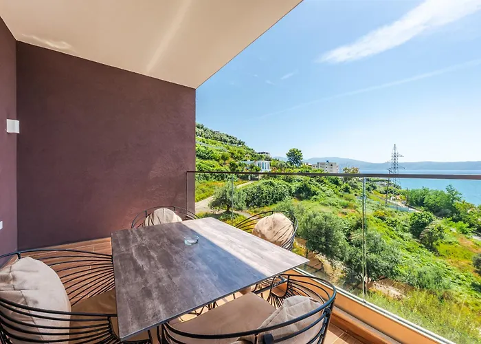 Exclusive Seafront By Pikhost